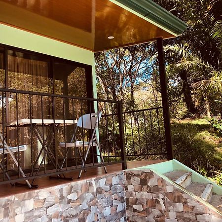 Casa Encantada Offers You Two-Bedroom House, 1 Tiny Apartment & 3 Double Rooms Мануель-Антоніо Екстер'єр фото